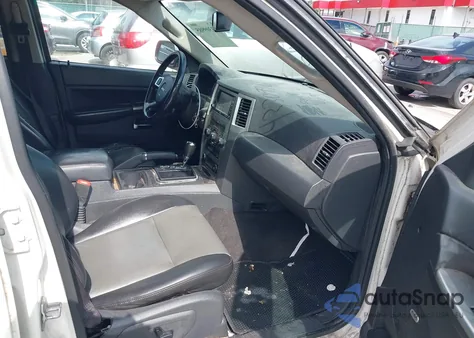 2010 Jeep Grand Cherokee Laredo z USA, uszkodzony, nr VIN 1J4PR4GKXAC135497